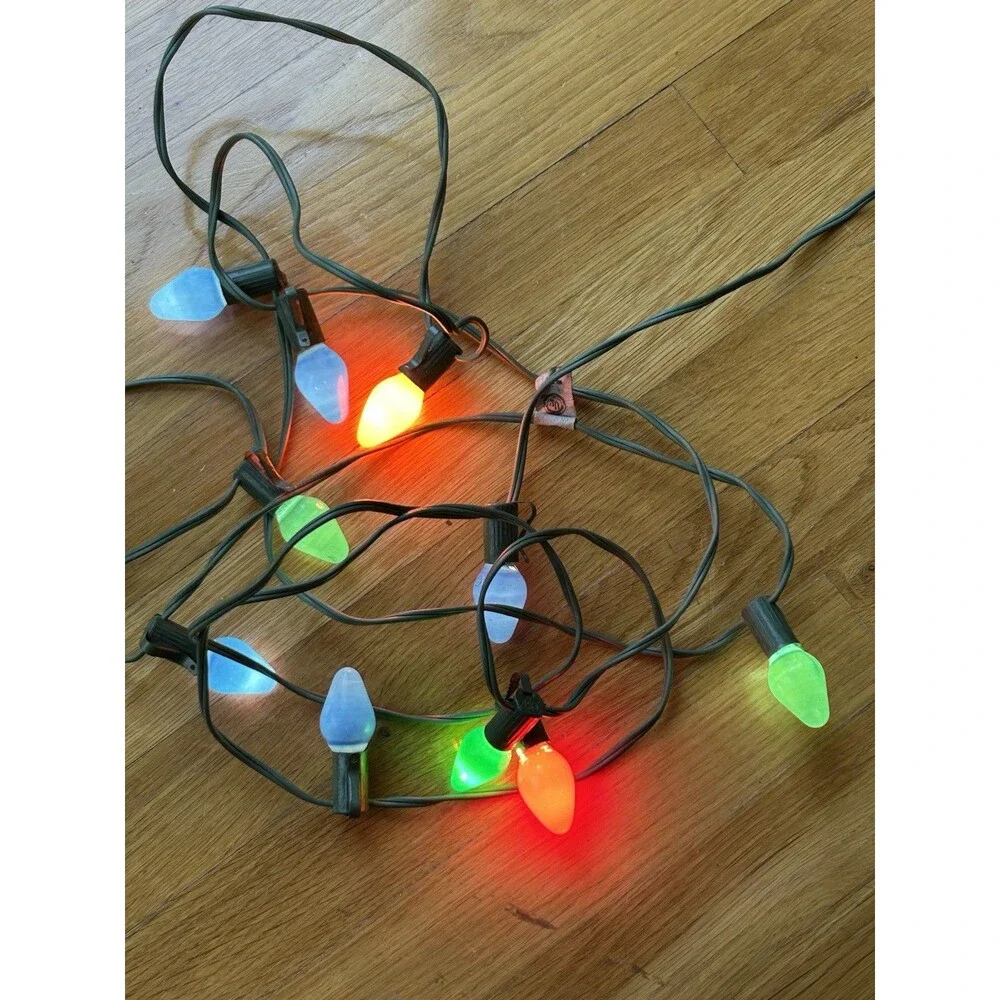 Vintage Holiday / Christmas String Lights w/ 8 additional blue replacement blubs